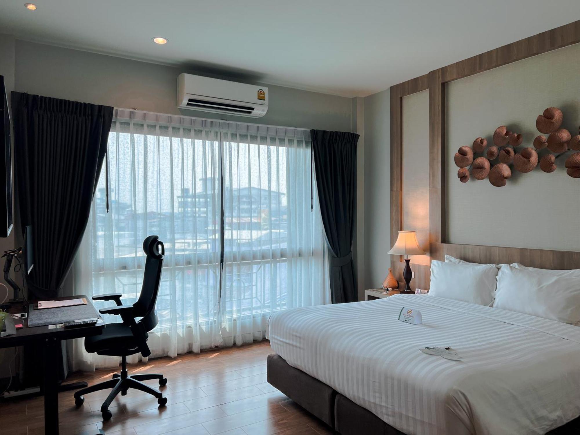 Civilize Hotel Udon Thani Exterior photo